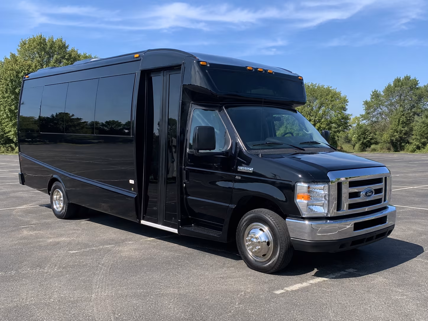 buses for lexington area museum trips and arts education days