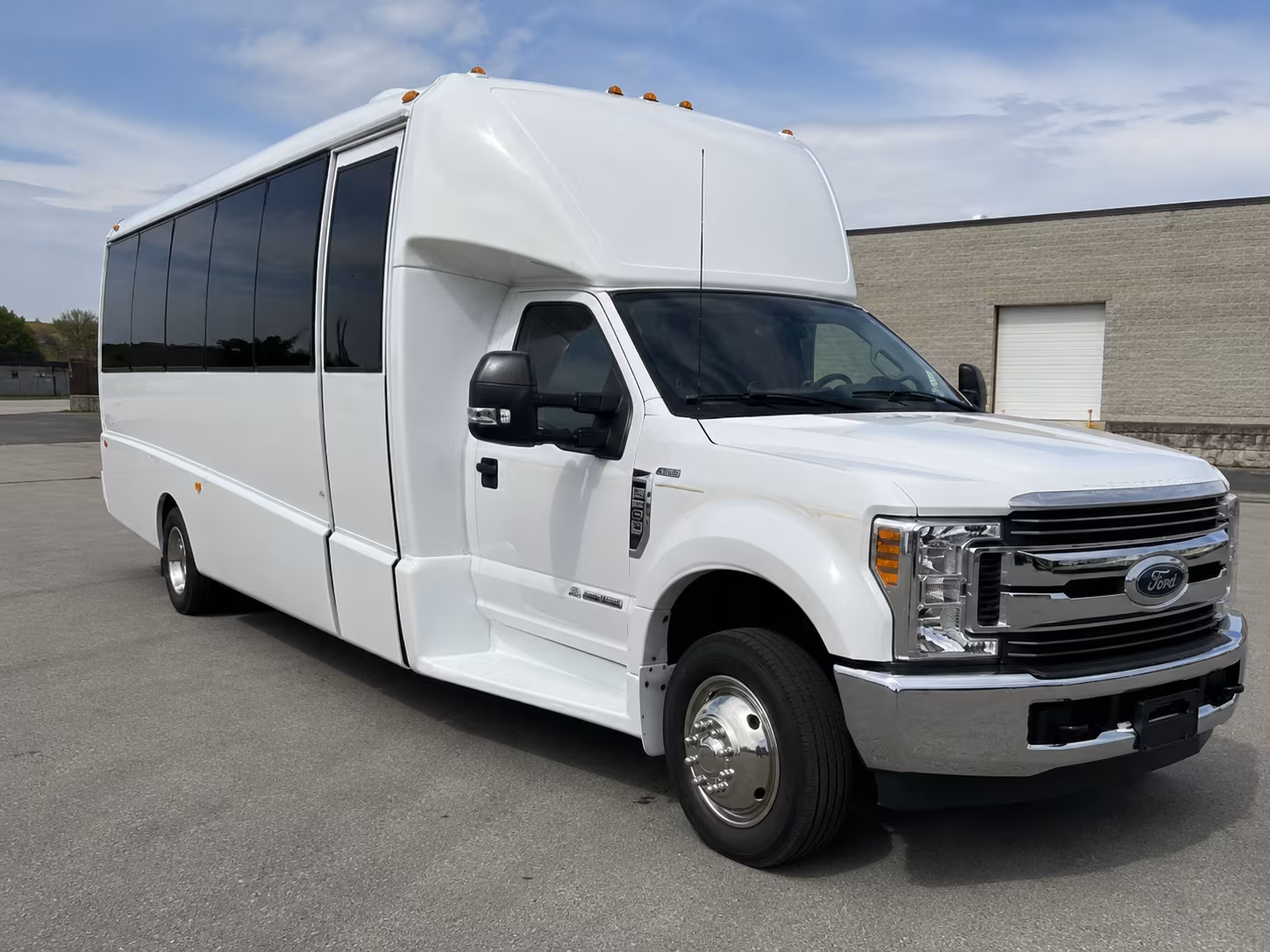 charter buses for kentucky horse park and keeneland field trips