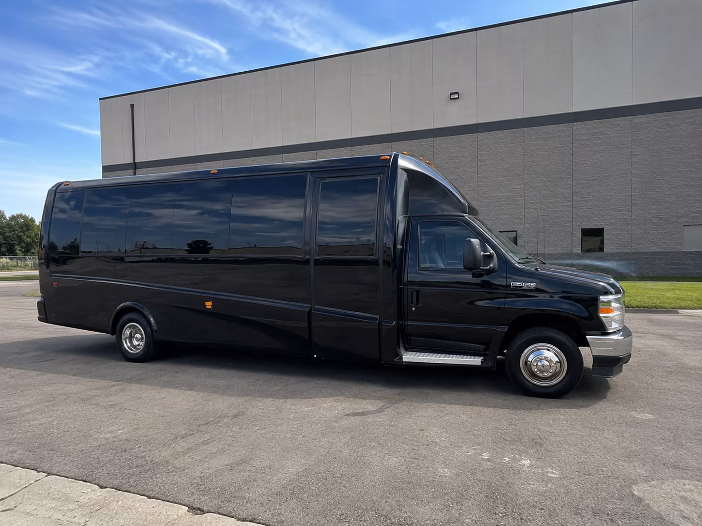 charter buses to rupp arena concerts and shows