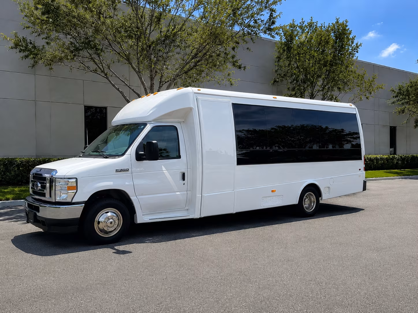 employee shuttle buses for lexington companies of all sizes